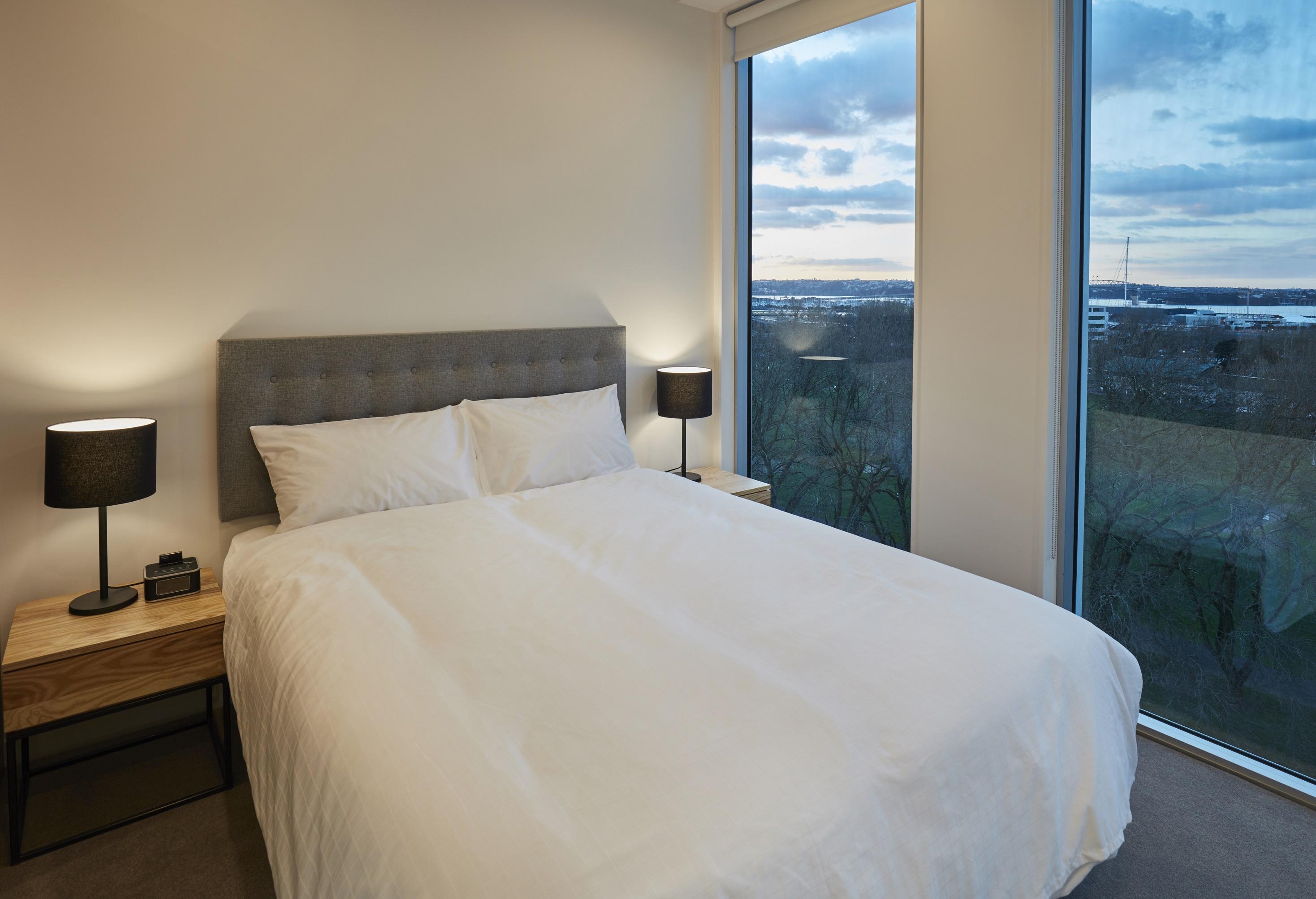 Swiss-Belsuites Victoria Park Auckland Dış mekan fotoğraf A bedroom in a serviced apartment