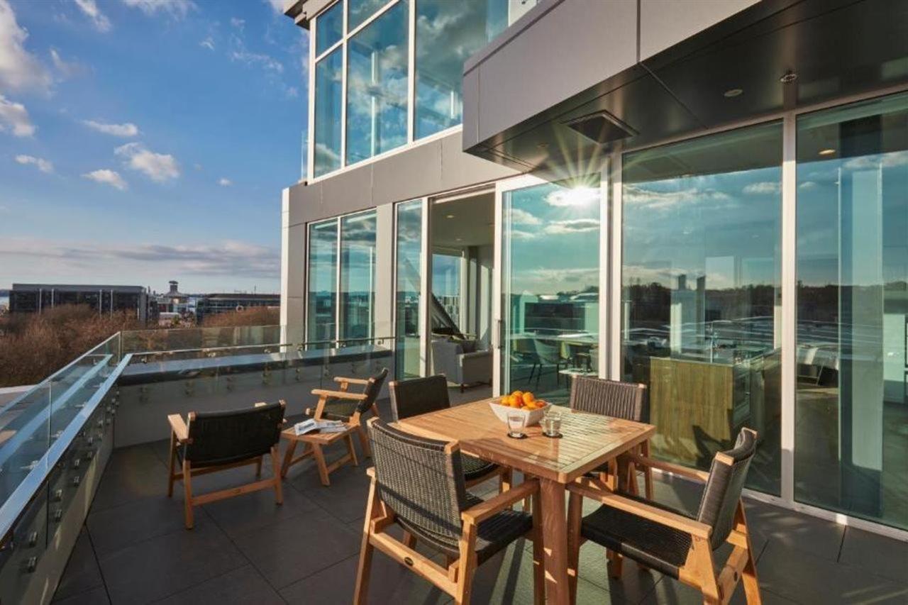 Swiss-Belsuites Victoria Park Auckland Dış mekan fotoğraf The penthouse suite at The Standard East Village